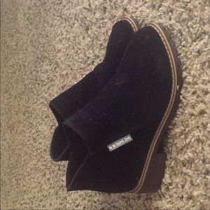 Very cute winter boots black Chamois